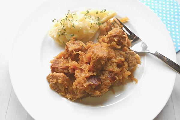 Braised Cabbage with Pork Goulash