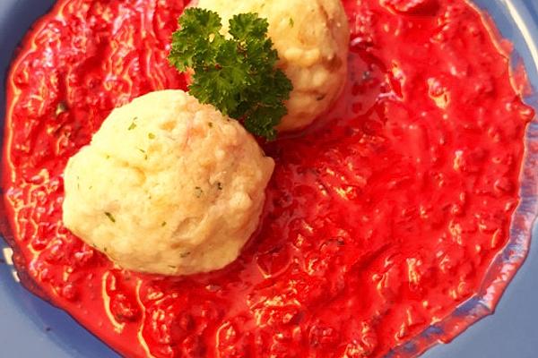 Bread Dumplings with Creamy Beetroot Herb