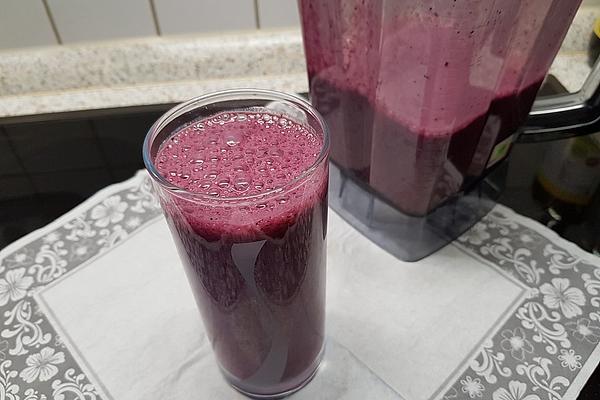 Breakfast Smoothie Blueberry-banana-strawberry