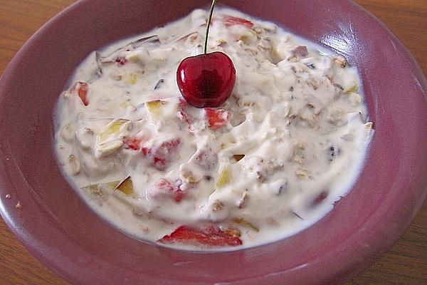 Breakfast Yogurt Muesli