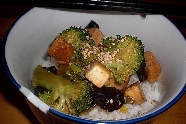 Broccoli with Tofu and Mu-err Mushrooms