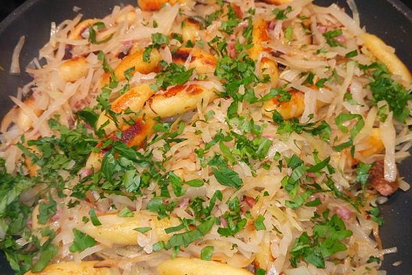 Cabbage Noodle Pan