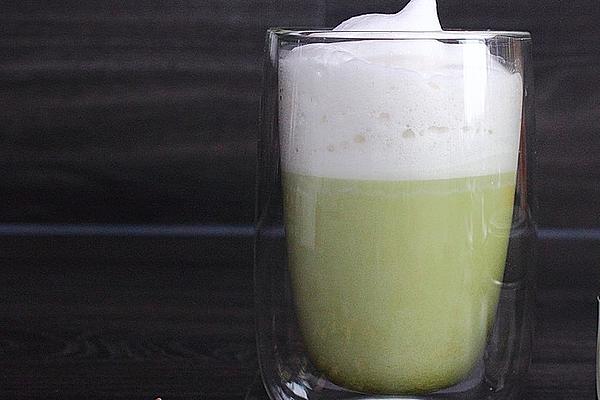 Cardamom Matcha Latte