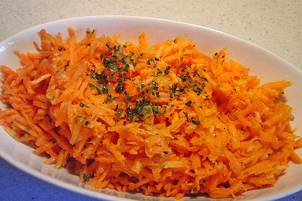 Carrot Salad with Ginger Vinaigrette