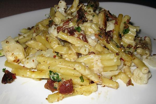Cauliflower and Macaroni Casserole