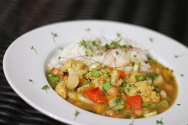 Cauliflower and Vegetable Curry