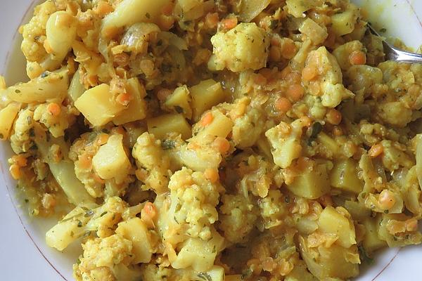 Cauliflower Curry with Red Lentils