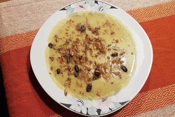 Cauliflower Soup with Coconut and Curry