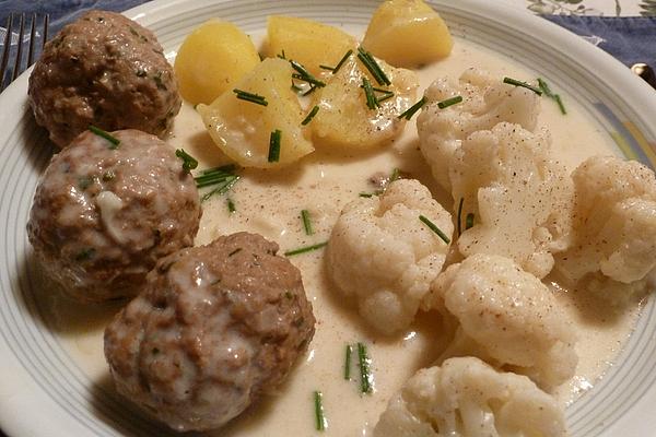 Cauliflower with Meatballs