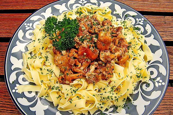 Chanterelles in Pasta Nest