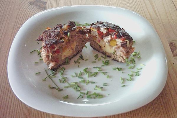 Cheese Cakes with Paprika Salad