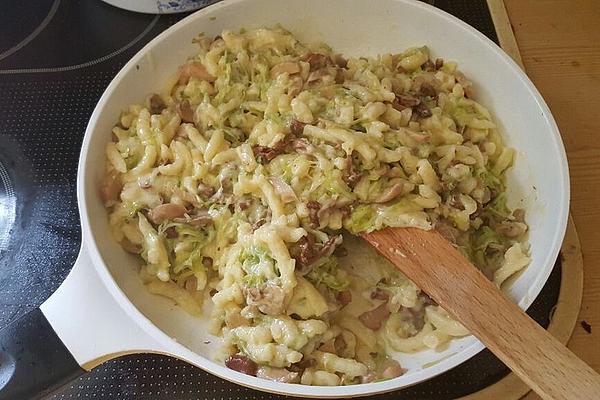 Cheese Spaetzle with Leek and Mushrooms
