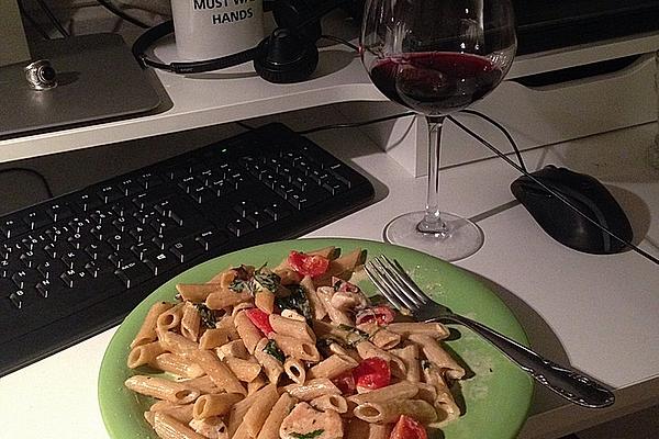 Chicken and Cream Noodles with Rocket and Cherry Tomatoes