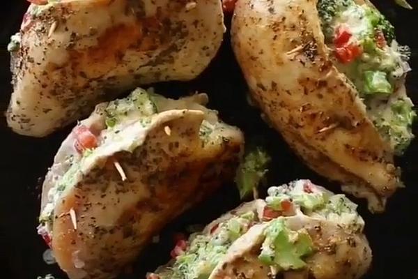 Chicken Breast with Cream Cheese Broccoli Filling