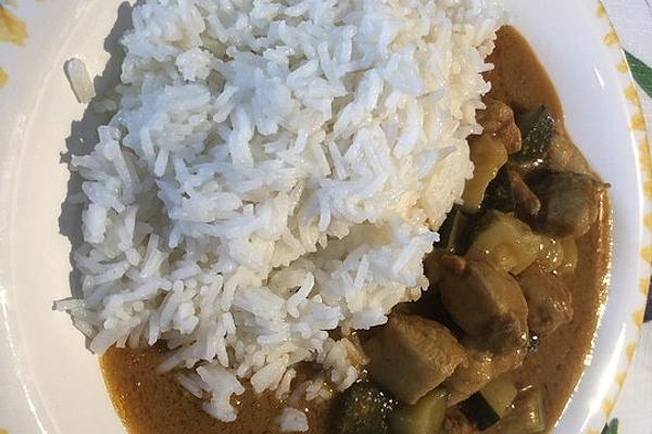 Chicken Curry with Coconut Milk and Hummus