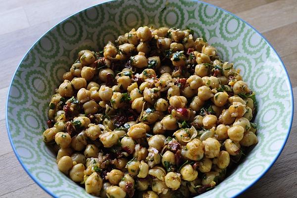 Chickpea Salad with Sun-dried Tomatoes