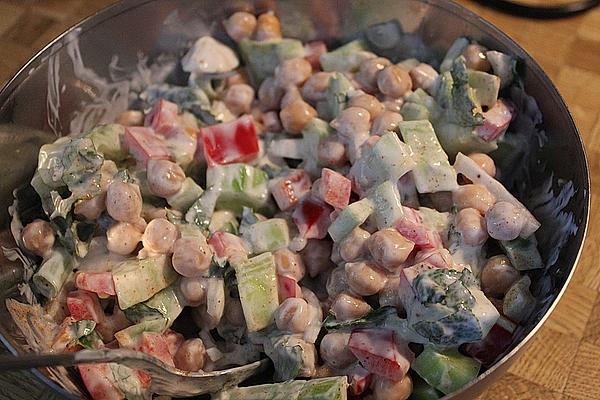 Chickpeas in Yogurt Sauce