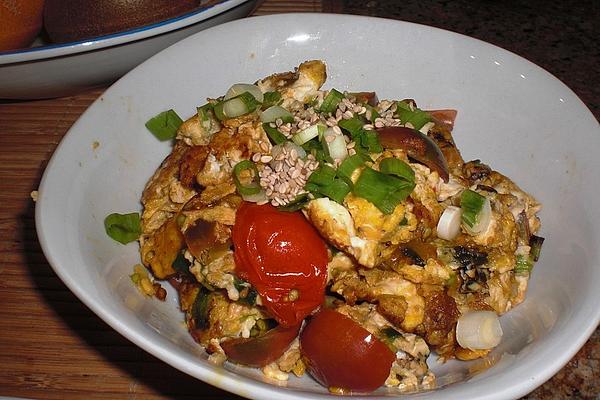 Chinese Scrambled Eggs with Tomatoes