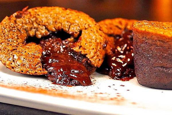 Chocolate Muffins with Liquid Core and Pinch Of Tonka Bean