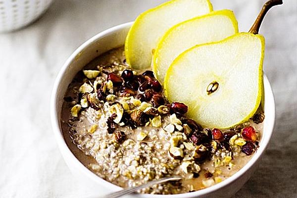 Chocolate-pear-hazelnut Overnight Oats
