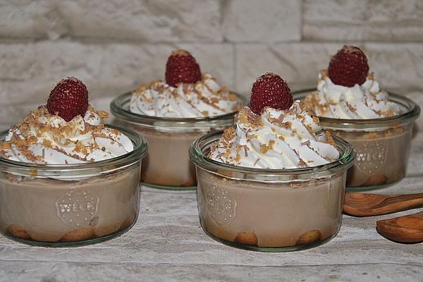 Chocolate Pudding with Amarettini