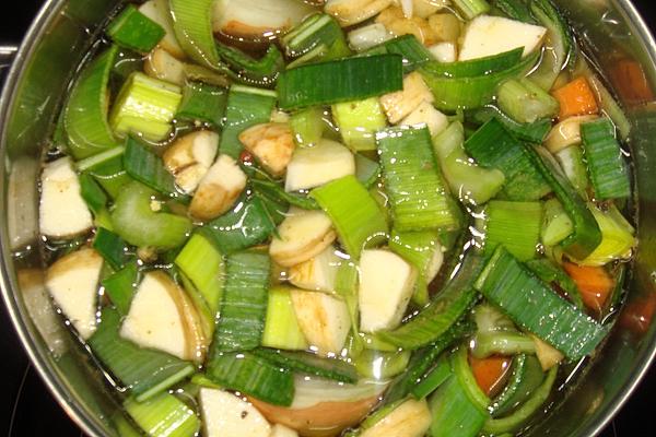 Classic Vegetable Broth