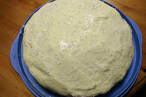 Coco – Banana – Cake with White Chocolate Cream Cheese Frosting