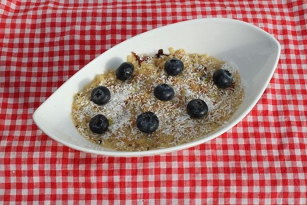 Coconut Rice with Blueberries À La Gabi