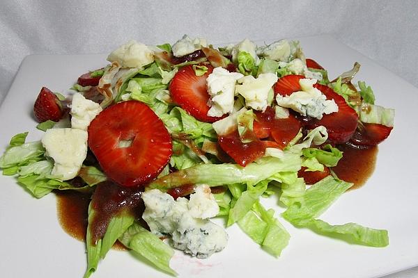 Corn Salad with Gorgonzola, Strawberries and Strawberry Dressing