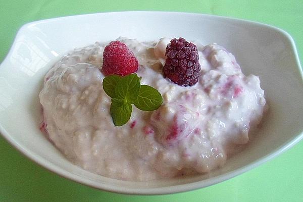 Cottage Cheese and Fruit Breakfast