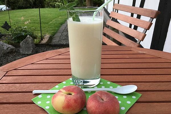 Cream Peach Drink