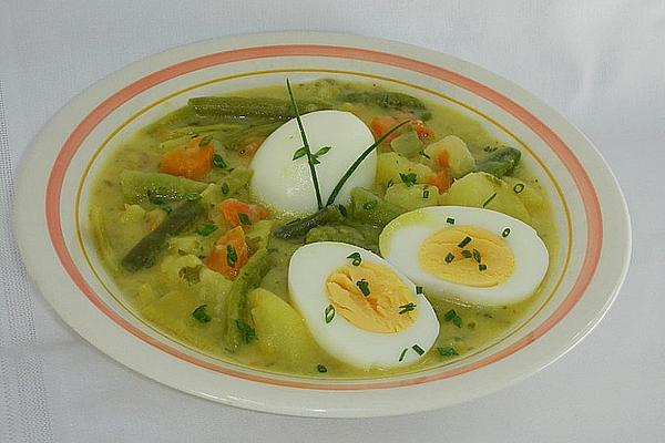 Creamed Vegetable Ragout with Eggs