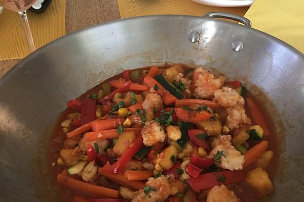 Crispy Fish with Pineapple and Vegetables