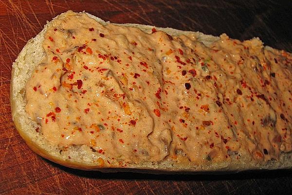 Crumbly Sardine and Garlic Spread