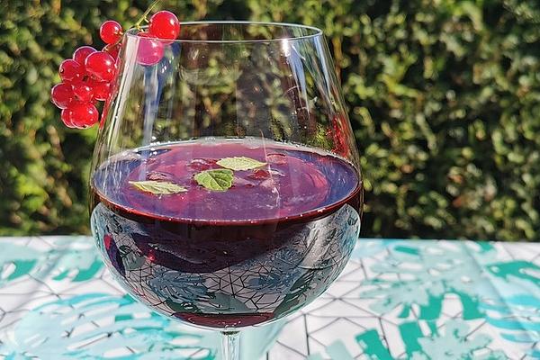 Currant Aperitif
