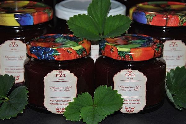 Currant Apple Amaretto Jelly