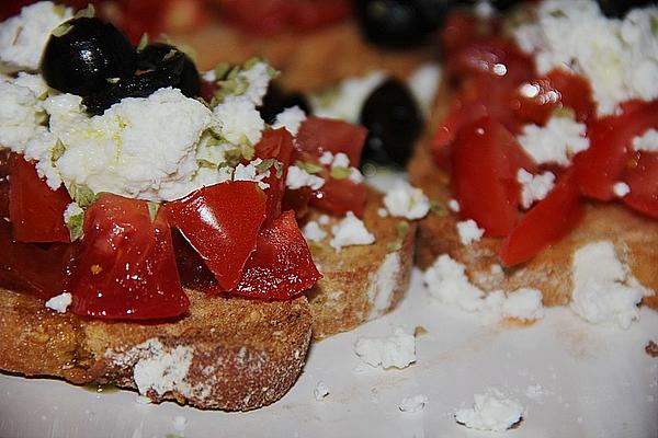 Dakos with Tomato and Feta
