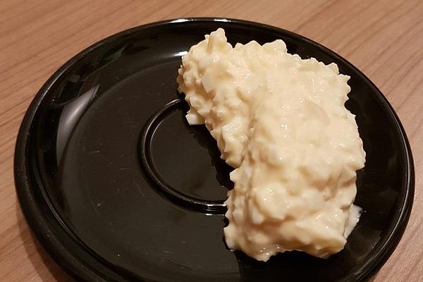 Delicious and Quick Fondue Sauce