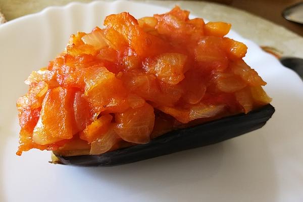 Eggplant with Garlic and Pepper Topping