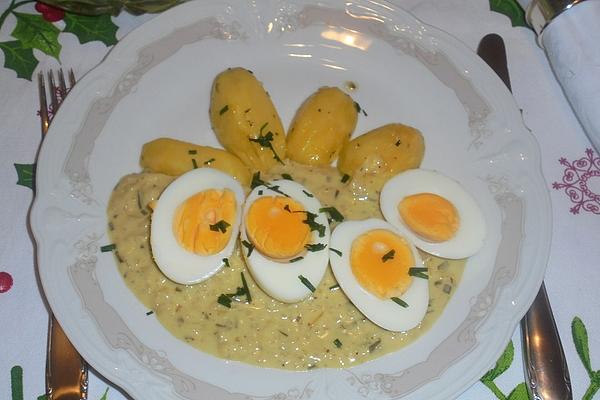 Eggs in Spicy Mustard Sauce