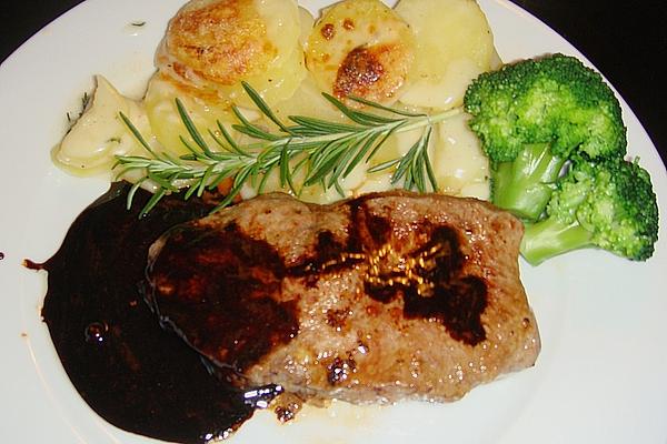Entrecôtes in Balsamic Sauce