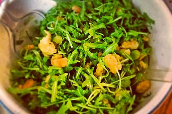 Exotic Papaya and Rocket Salad