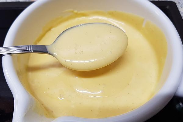 Express Hollandaise Sauce