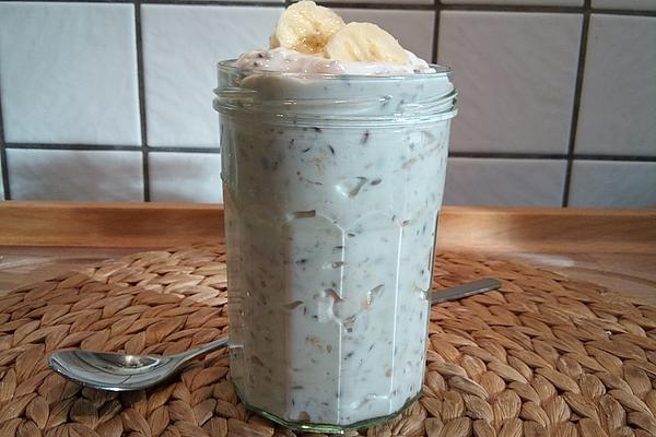 Extremely Tasty Muesli Liquor with Honey