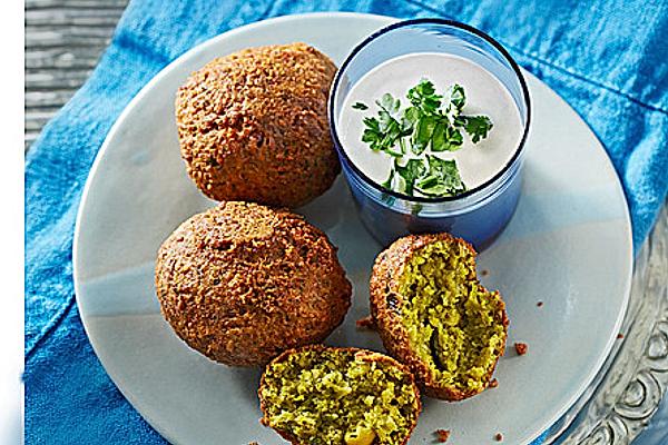 Falafel with Tahini Sauce