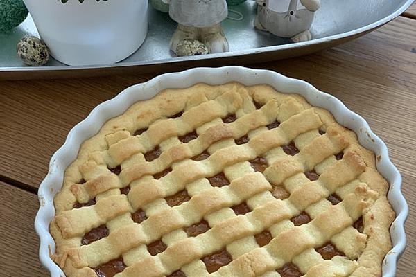 Fantasmas Crostata with Apricot Jam