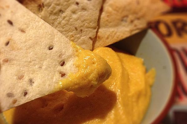 Fast Vegan Cheese Dip