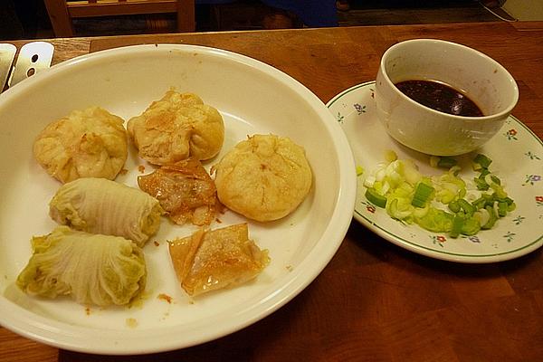 Filled Chinese Yeast Dumplings