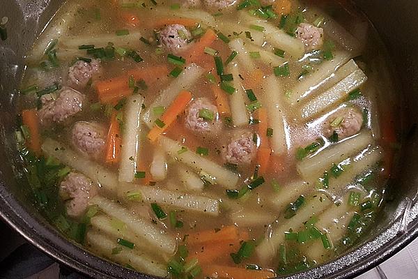 Fine Kohlrabi Soup with Glass Noodles