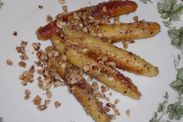 Fingernoodles (Schupfnoodeln) with Hazelnuts